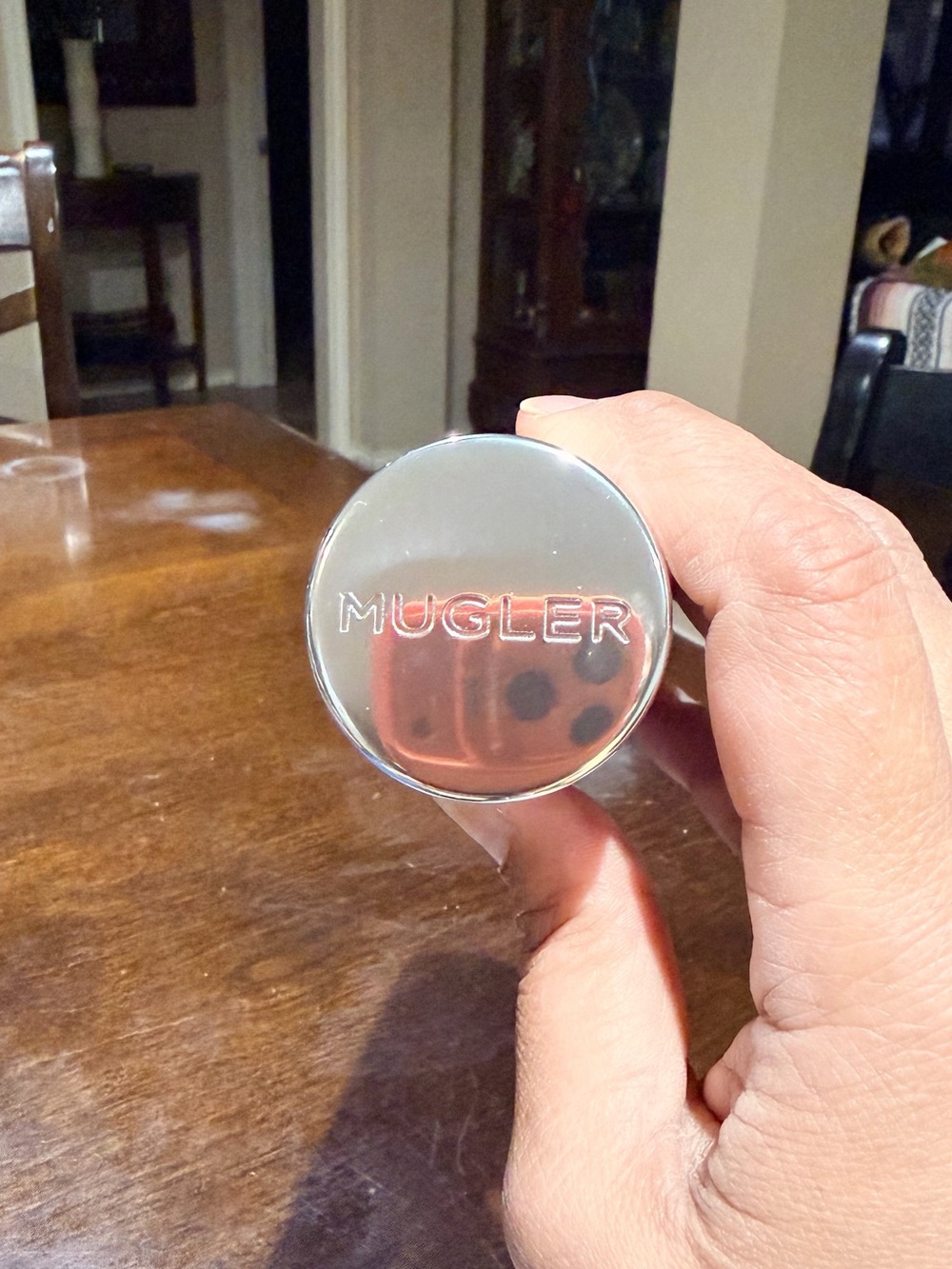Mugler Angel Hair & Body Fragrance Mist — White with Gold Trim - Picture 5 of 5